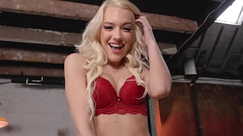 VR BANGERS Slutty Bridesmaid Bella Rolland Seducing With Her Curvy Ass