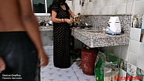 Секс жены в черном платье с кухней (официальное видео от localsex31)