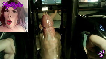 La máquina de lanzamiento Quickshot ordeña la carga pegajosa de la gran polla trans de Jessica Bloom