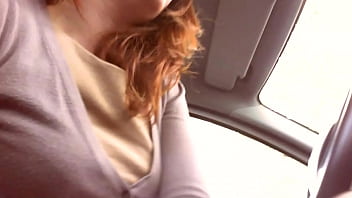 Итальянская студентка ломает киску в машине и дома - Полное видео по подписке!