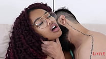 Дебютировав в порно, молодая негритянка с очень горячей жопой впервые трахается в порно перед камерами - Little Devils #27 Vitoria Smith