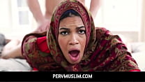 PervMuslim - ヒジャブの処女のイスラム教徒の義理の姉妹が義理の兄弟を犯す - Maya Farrell