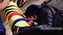 Logan baise la veuve noire