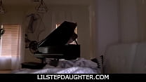 LilStepdaughter -Blonde Jessica Jones gave stepdad a hot blowjob