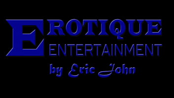Erotique Entertainment - trio negro loiro excêntrico ASHLEY STONE e ANA FOXXX usam o pau de ERIC JOHN - amantes de couro envernizado ao vivo na ErotiqueTVLive