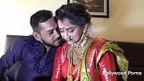 Frisch verheiratetes indisches Mädchen Sudipa Hardcore-Flitterwochen Sex und Creampie in der ersten Nacht - Hindi-Audio