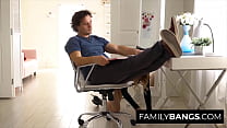 FamilyBangs.com ⭐ 義理の弟と遊ぶキティ、ロビー・エコー、クリステン・スコット