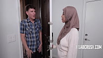 Arab Girl Recreate The Leaked Video For Help Getting It Off The Internet - HijabCrush