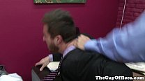 Bryce Star fickt seinen Chef im Büro